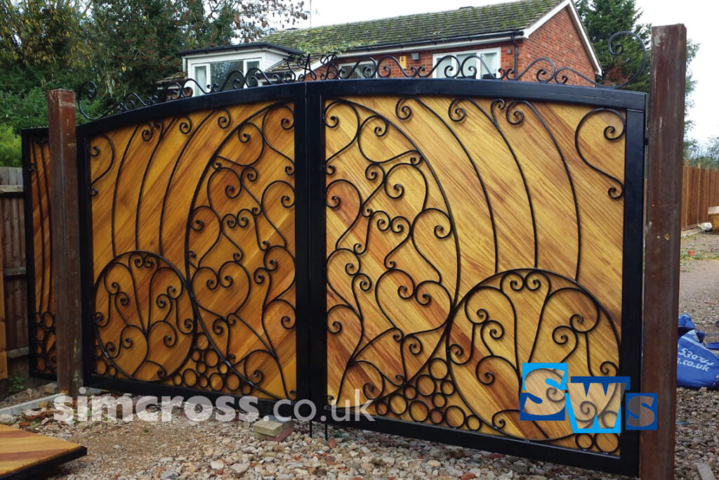 Watford – double gates to rear of private property. Simcross Welding Services metal gates London and Herts and South East England